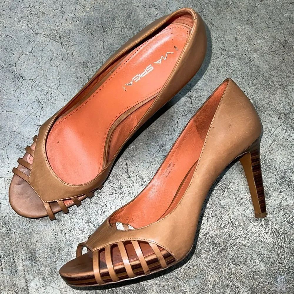 * Via Spiga brown leather heels